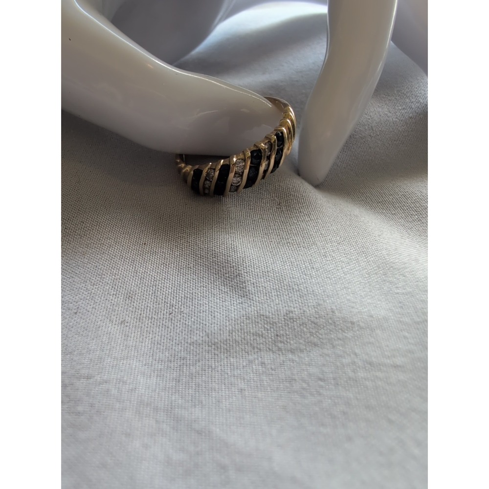 BEAUTIFUL LADIES 14K YELLOW GOLD‎ SAPPHIRE & DIAMOND RING Size 11